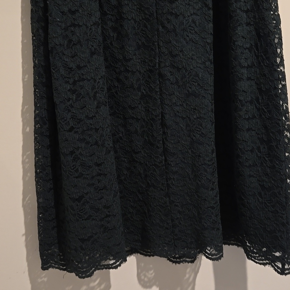 LOFT grren lacey floral dress. Size 10. - Picture 6 of 7